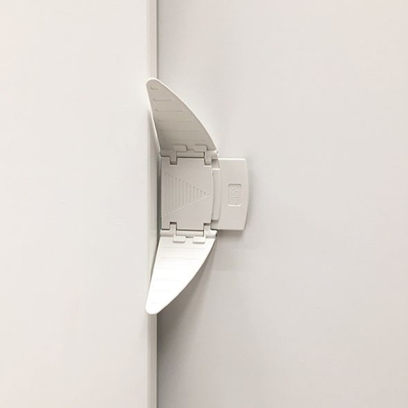 BABYDAN BEZPEČNOSTNÍ UZÁVĚR POSUV.DVEŘÍ SKŘÍNÍ SLIDING DOOR STOP, BIO - BEZPEČNOST DĚTÍ V DOMÁCNOSTI - KOUPÁNÍ A ZDRAVÍ