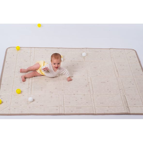 TAF TOYS HRACÍ PODLOŽKA PĚNOVÁ S MÍČKY BROWN BEIGE - HRACÍ PODLOŽKY NA ZEM - SPINKÁNÍ
