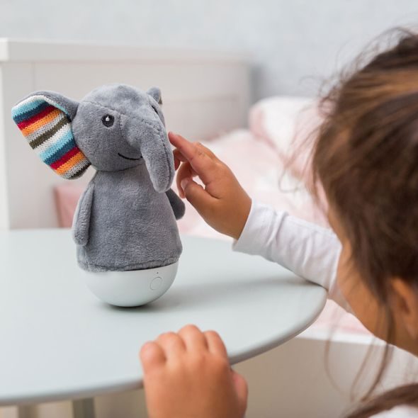 ZAZU SLON ELLI - KÝVACÍ NOČNÍ SVĚTLO - NOČNÍ SVĚTLA - SPINKÁNÍ