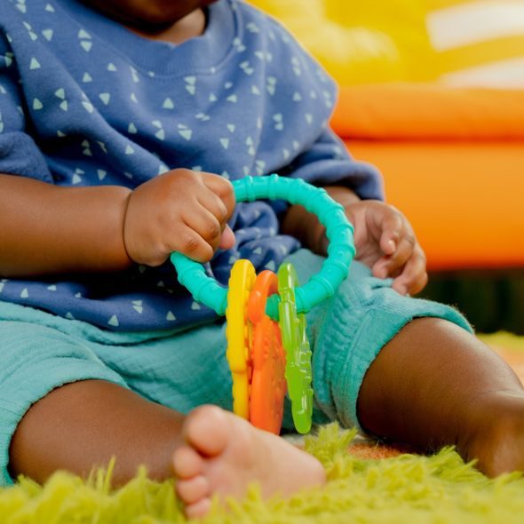 BRIGHT STARTS KOUSÁTKO TROPICAL CHEWS™ 3M+ - KOUSÁTKA - PRO DĚTI