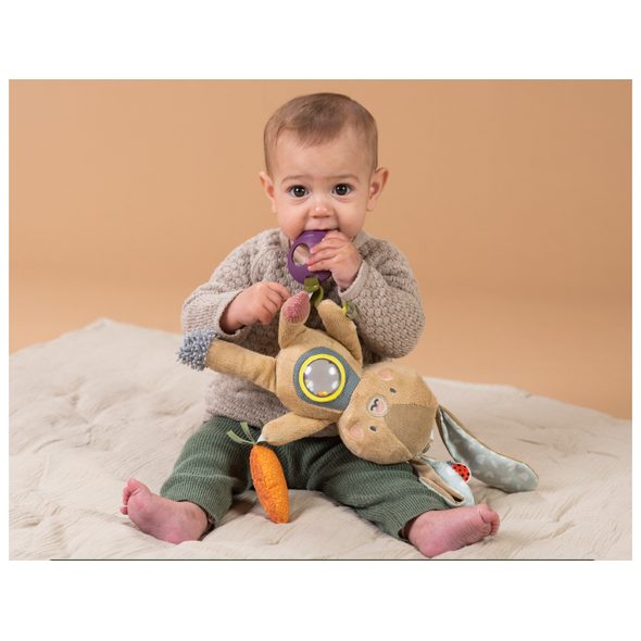 TAF TOYS ZÁVĚSNÝ KRÁLÍČEK JENNY S AKTIVITAMI - HRAČKY K ZAVĚŠENÍ - PRO DĚTI