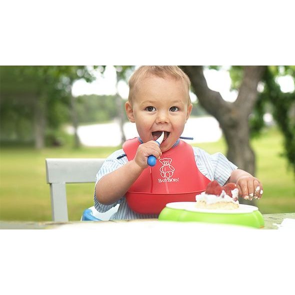 BABYBJÖRN BRYNDÁČEK Z MĚKKÉHO PLASTU S KAPSOU - BRYNDÁKY - KRMENÍ
