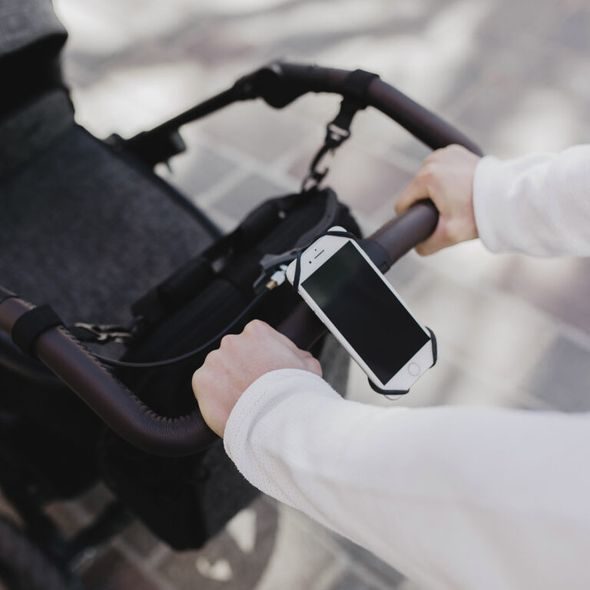 TFK DRŽÁK NA TELEFON - HÁČKY, POPRUHY A KOLÍČKY - KOČÁRKY A PŘÍSLUŠENSTVÍ