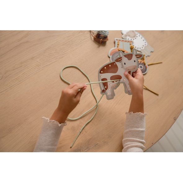 LITTLE DUTCH ŠNĚROVACÍ KARTY FARMA - NAVLÉKÁNÍ - PRO DĚTI
