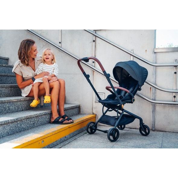 MOMI ADELLE ČERNO ZLATÝ - SPORTOVNÍ KOČÁRKY - KOČÁRKY A PŘÍSLUŠENSTVÍ