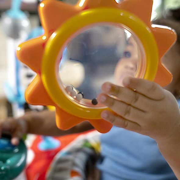 BABY EINSTEIN SKÁKADLO/AKTIVNÍ CENTRUM 2V1 OCEAN EXPLORERS AIRPLANE ADVENTURE™ 6M+ DO 12 KG - AKTIVNÍ CENTRA - PRO DĚTI