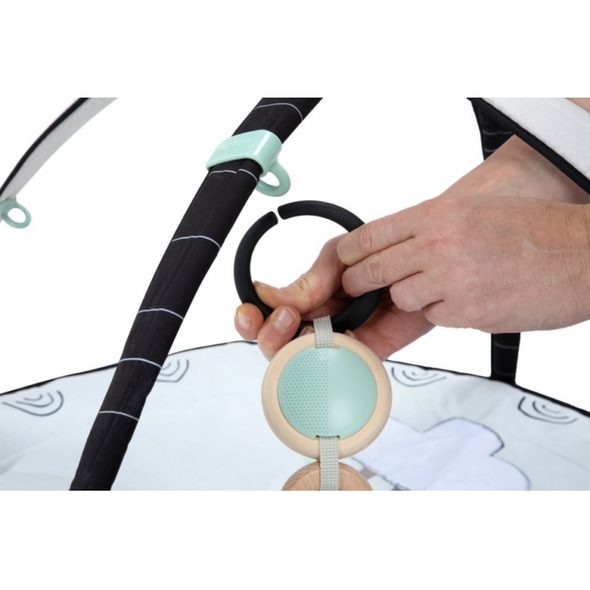 TINY LOVE HRACÍ DEKA S HRAZDOU GYMINI BLACK & WHITE - HRACÍ DEKY - PRO DĚTI