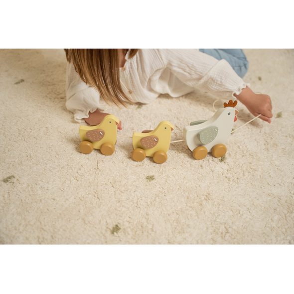 LITTLE DUTCH TAHACÍ SLEPIČKA S KUŘÁTKY DŘEVĚNÁ FARMA - TAHACÍ A TLAČÍCÍ - PRO DĚTI