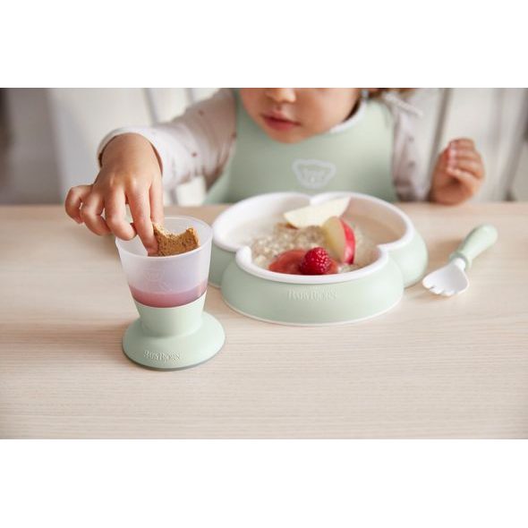 BABYBJÖRN 8 DÍLNÝ JÍDELNÍ SET PUDROVĚ ZELENÝ - VÝHODNÉ SADY - KRMENÍ