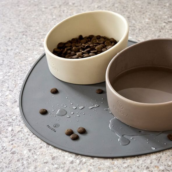 PALOPA PODLOŽKA POD MISKY LOUA GRANULE TAUPE - PRO MAZLÍČKY - NOŠENÍ & SPORT