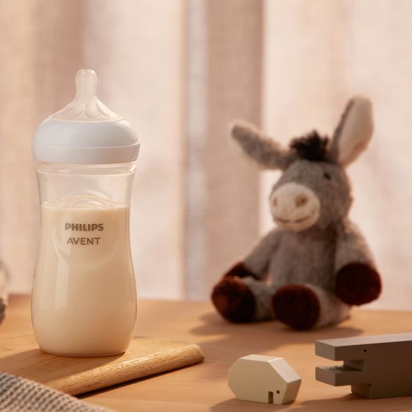 PHILIPS AVENT LÁHEV NATURAL RESPONSE 330 ML, 3M+ - KOJENECKÉ LAHVE - KRMENÍ