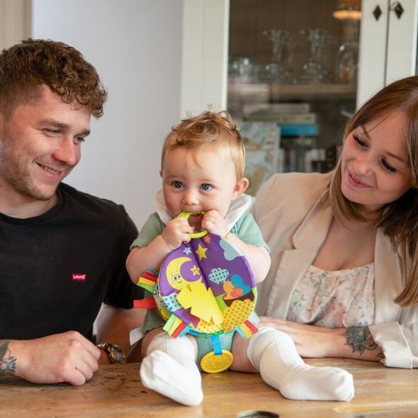 BO JUNGLE PRVNÍ DĚTSKÁ KNÍŽKA B-READ BOOK BABY´S DAY - KNÍŽKY PRO NEJMENŠÍ - PRO DĚTI