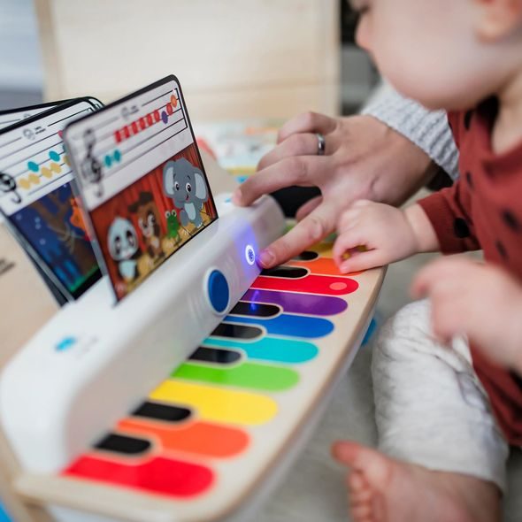 BABY EINSTEIN HRAČKA DŘEVĚNÁ HUDEBNÍ PIANO TOGETHER IN TUNE PIANO CONNECTED MAGIC TOUCH HAPE 12M+ - HUDEBNÍ - PRO DĚTI