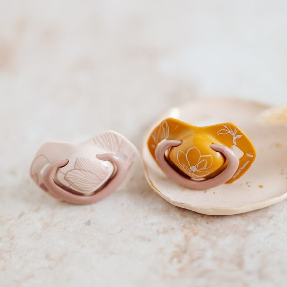 CANPOL BABIES DUDLÍK SILIKONOVÝ SYMETRICKÝ LIGHT TOUCH GOLD 0-6M 2KS RŮŽOVÝ - ŠIDÍTKA A DOPLŇKY - KRMENÍ