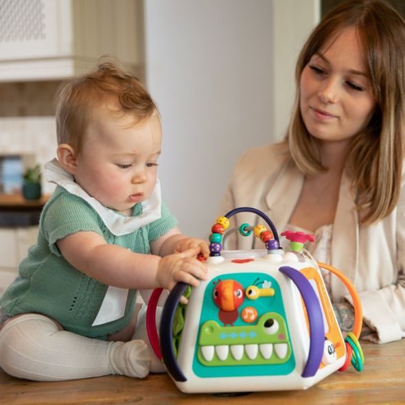 BO JUNGLE MULTIFUNKČNÍ PYRAMIDA B-ACTIVITY JUNGLE - AKTIVNÍ HRAČKY - PRO DĚTI