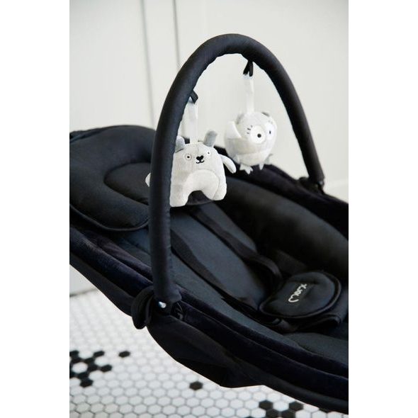 MOMI ELEKTRICKÉ HOUPÁTKO KENANI ONYX - LEHÁTKA A HOUPADLA - SPINKÁNÍ