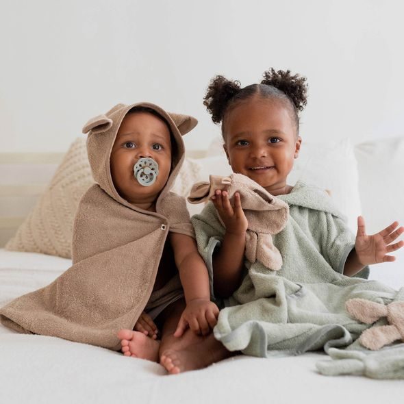 BIBS KANGAROO OSUŠKA S KAPUCÍ Z BIO BAVLNY - OSUŠKY A DĚTSKÉ ŽUPANY - KOUPÁNÍ A ZDRAVÍ