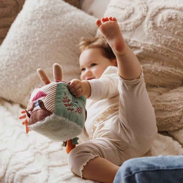 BABYONO KOSTKA SENSORICKÁ RABBIT KARO 0M+ - SENZORICKÉ HRAČKY - PRO DĚTI