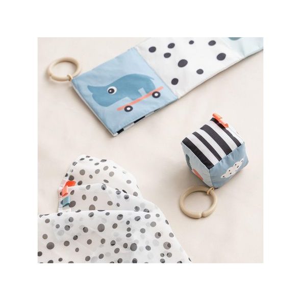 DONE BY DEER KONTRASTNÍ MĚKKÁ KOSTKA HAPPY CLOUDS - HRAČKY K ZAVĚŠENÍ - PRO DĚTI