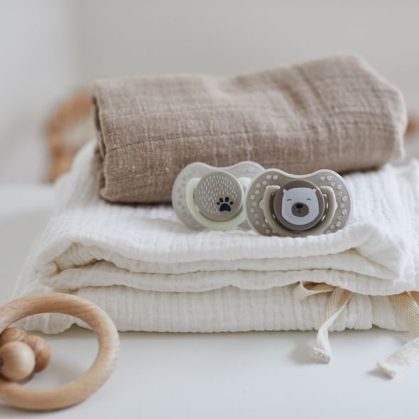 LOVI DUDLÍK SVÍTÍCÍ SILIKONOVÝ DYNAMICKÝ BUDDY BEAR 0-6M 2KS - ŠIDÍTKA A DOPLŇKY - KRMENÍ