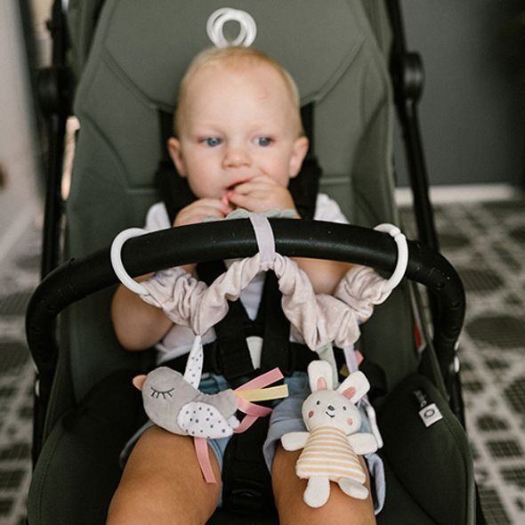 BABYONO HRAZDIČKA ZÁVĚSNÁ NATURE 0M+ - HRAČKY K ZAVĚŠENÍ - PRO DĚTI