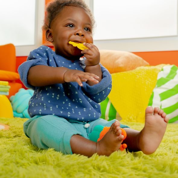 BRIGHT STARTS KOUSÁTKO GUMMY BUDDIES™ 3KS 3M+ - KOUSÁTKA - PRO DĚTI