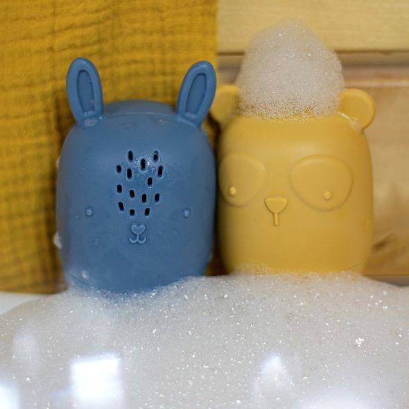 PETITE&MARS HRAČKY SILIKONOVÉ DO VANY AMIGOS 4 KS 6M+ - HRAČKY DO VANY - PRO DĚTI