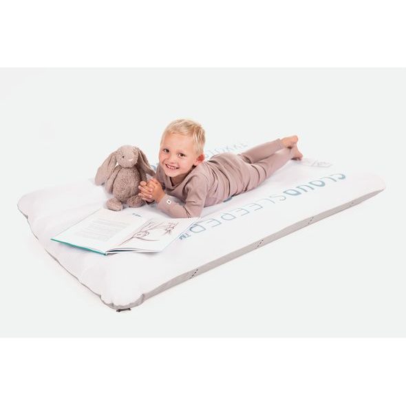 STOKKE® JETKIDS™ CLOUDSLEEPER™ CESTOVNÍ LŮŽKO - CESTOVNÍ POSTÝLKY - SPINKÁNÍ