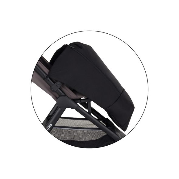 PETITE&MARS NÁNOŽNÍK KE KOČÁRKU UNIVERZÁLNY COVER UNIVERSAL BLACK - NÁNOŽNÍKY - KOČÁRKY A PŘÍSLUŠENSTVÍ
