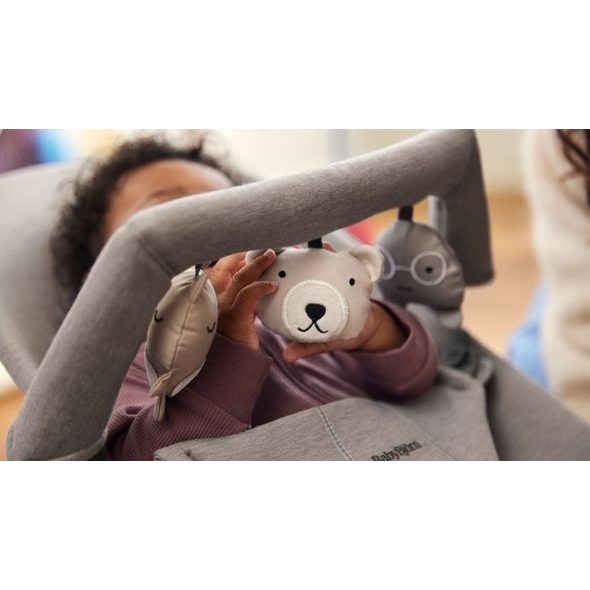 BABYBJORN HRAČKA NA LEHÁTKO BABYBJORN TEXTILNÍ ZVÍŘÁTKA, SOFT FRIENDS, NEUTRALS - LEHÁTKA A HOUPADLA - SPINKÁNÍ