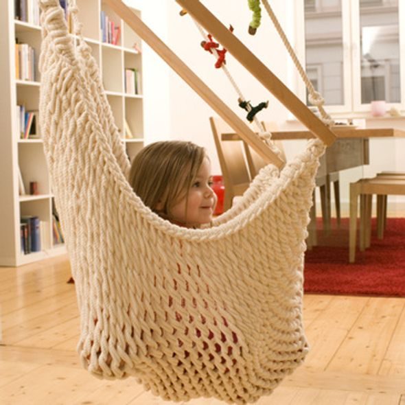 TRAUMSCHWINGER DĚTSKÁ POJISTKA PRO KŘESLO M - KOSMETIKA PRO CELOU RODINU - PRO MAMINKY