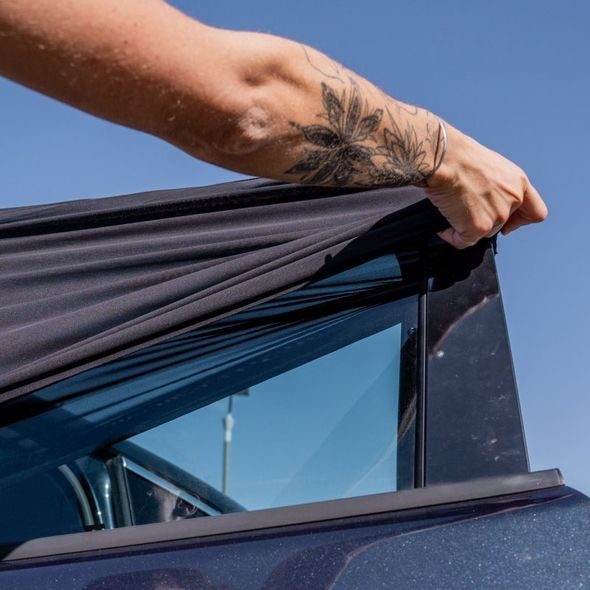 EZIMOOV NAVLÉKACÍ SLUNEČNÍ CLONA EZI SUN SOCKS VEL. S 2KS - SLUNEČNÍKY A CLONY - KOČÁRKY A PŘÍSLUŠENSTVÍ