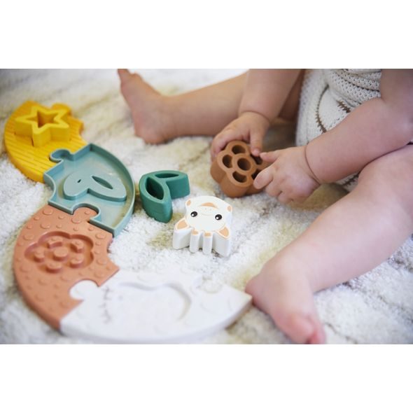 VULLI MOJE PRVNÍ PUZZLE ŽIRAFA SOPHIE - VKLÁDÁNÍ TVARŮ - PRO DĚTI