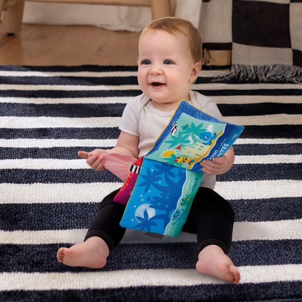 BABY EINSTEIN MĚKKÁ KNIHA PLNÁ AKTIVIT OCEAN OPPOSITES™, 0M+ - KNÍŽKY PRO NEJMENŠÍ - PRO DĚTI
