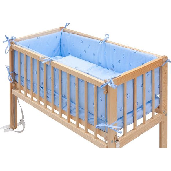 SCARLETT DĚTSKÁ POSTÝLKA BABY PŘÍRODNÍ S KOMPLETNÍ VÝBAVOU MÉĎA MODRÁ 90X41 CM - DŘEVĚNÉ POSTÝLKY - SPINKÁNÍ