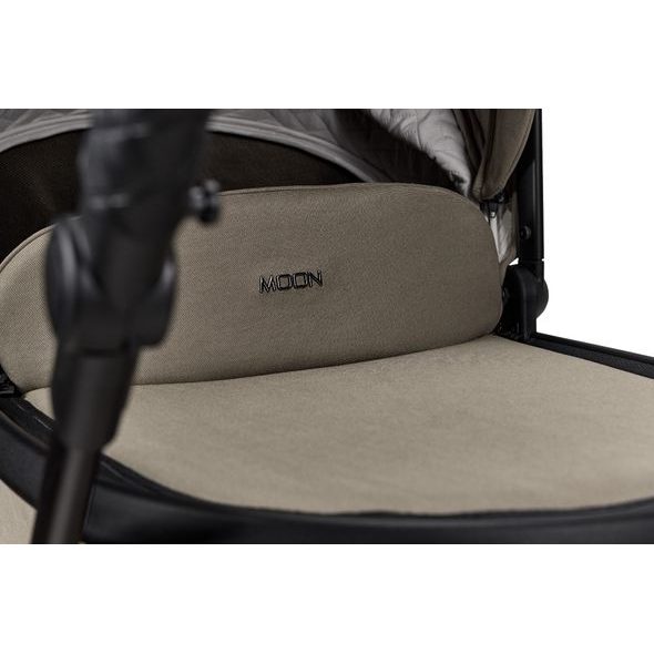 MOON PIÚ BLACK MATT - MUD - DVOJKOMBINACE - KOČÁRKY A PŘÍSLUŠENSTVÍ