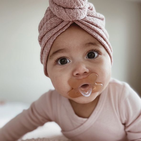 CANPOL BABIES DUDLÍK 100% SILIKONOVÝ SYMETRICKÝ 0-6M 1KS ORANŽOVÝ - ŠIDÍTKA A DOPLŇKY - KRMENÍ