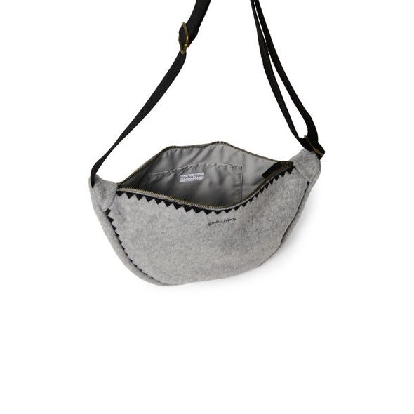 STUDIO NOOS VLNĚNÁ ADULT FANNY KABELKA GREY - ORGANIZÉRY A KOŠÍKY - KOČÁRKY A PŘÍSLUŠENSTVÍ