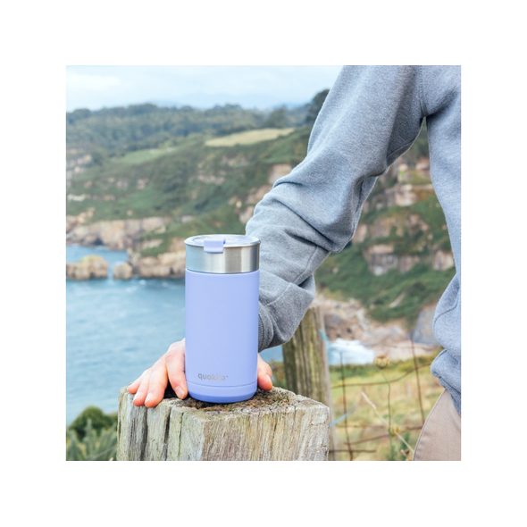 QUOKKA NEREZOVÝ TERMOHRNEK SE SÍTKEM BOOST DENIM BLUE 400 ML - TERMOOBALY A TERMOSKY - KRMENÍ