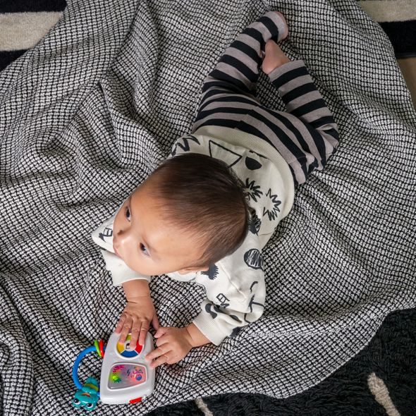 BABY EINSTEIN HRAČKA HUDEBNÍ MARITIME MELODIES™ 3M+ - MOTORICKÉ A HUDEBNÍ - PRO DĚTI