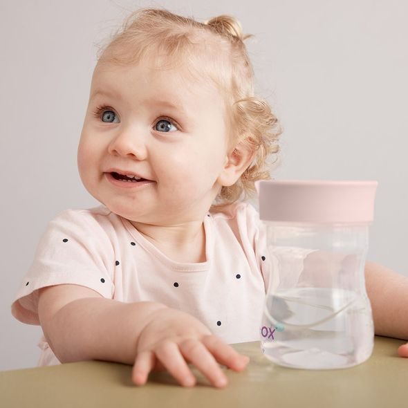 B.BOX HRNEČEK PRO BATOLATA 12M+ - SVĚTLE RŮŽOVÝ 240 ML - DĚTSKÉ HRNEČKY - KRMENÍ