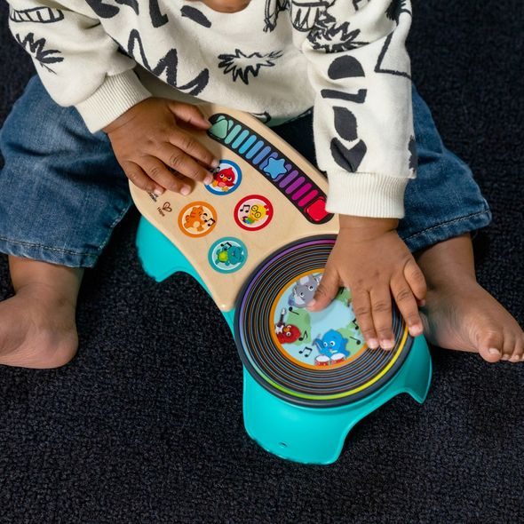 BABY EINSTEIN HRAČKA HUDEBNÍ GRAMOFON DJ DISCOVERY™ MAGIC TOUCH™ HAPE 6M+ - HUDEBNÍ NÁSTROJE - PRO DĚTI