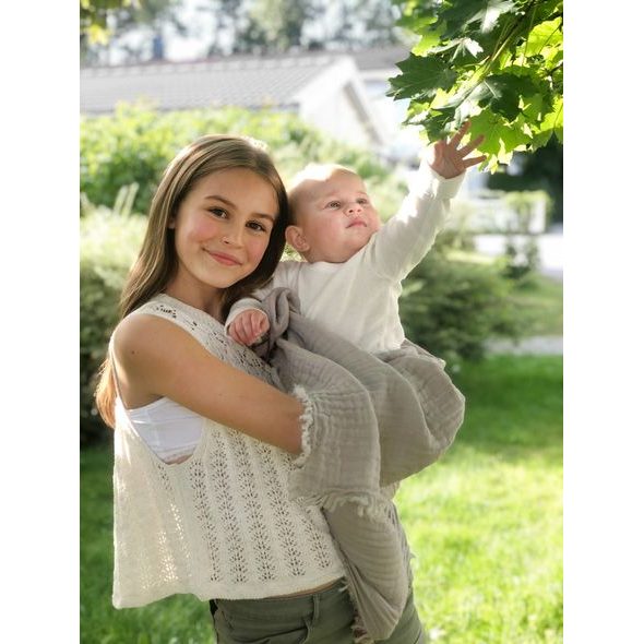 VINTER & BLOOM DEKA FEATHER MUSLIN ORGANIC PEBBLE GREIGE - DĚTSKÉ DEKY PRO MIMINKA - SPINKÁNÍ