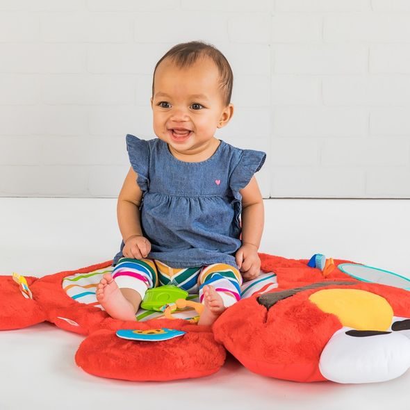 BRIGHT STARTS DEKA NA HRANÍ TUMMY-TIME ELMO™ 0M+ - HRACÍ DEKY - PRO DĚTI