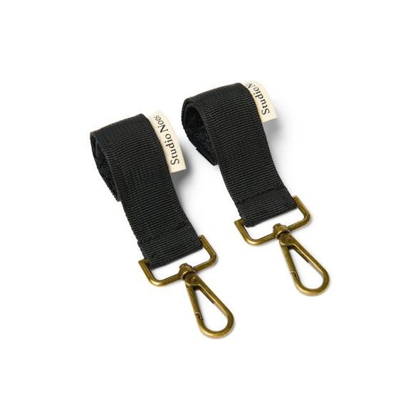 STUDIO NOOS ZÁVĚSNÁ POUTKA NA KOČÁREK BLACK - HÁČKY, POPRUHY A KOLÍČKY - KOČÁRKY A PŘÍSLUŠENSTVÍ