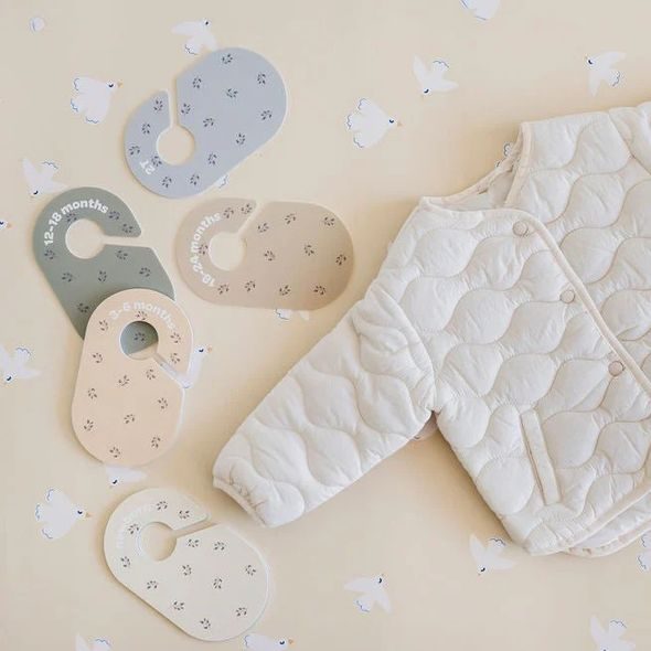 3 SPROUTS ODDĚLOVAČ RAMÍNEK DLE VĚKU 8 KS BLUEBERRY - DEKORACE A POLIČKY - SPINKÁNÍ