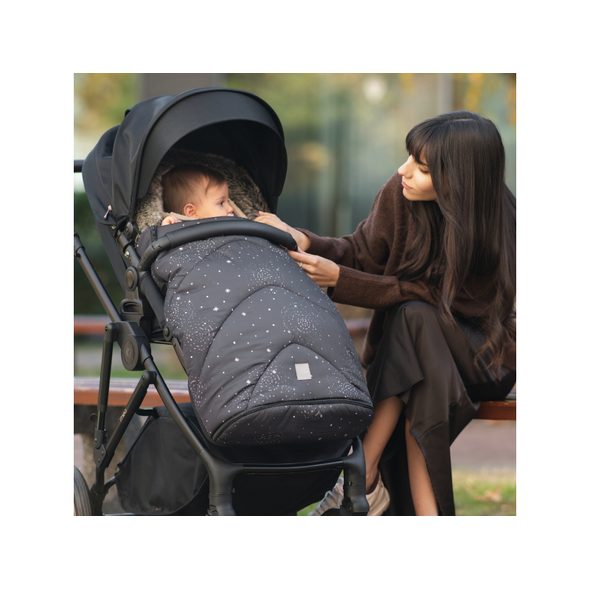 KIKKABOO FUSAK ZIMNÍ TRENDY GALAXY BLACK - FUSAKY DO KOČÁRKU - KOČÁRKY A PŘÍSLUŠENSTVÍ