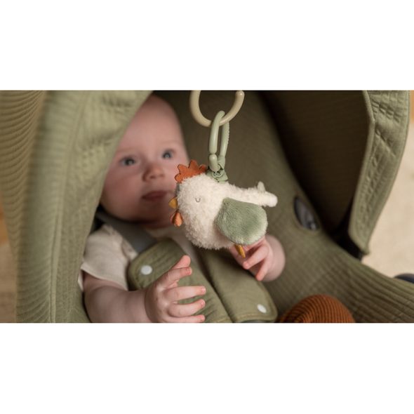 LITTLE DUTCH VIBRUJÍCÍ SLEPIČKA FARMA - HRAČKY K ZAVĚŠENÍ - PRO DĚTI