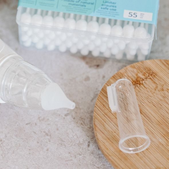 CANPOL BABIES SILIKONOVÝ ZUBNÍ KARTÁČEK NA PRST - ZUBNÍ KARTÁČKY A PASTY - KOUPÁNÍ A ZDRAVÍ