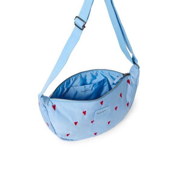 STUDIO NOOS PUFFY ADULT FANNY KABELKA LIGHT BLUE HEARTS - ORGANIZÉRY A KOŠÍKY - KOČÁRKY A PŘÍSLUŠENSTVÍ